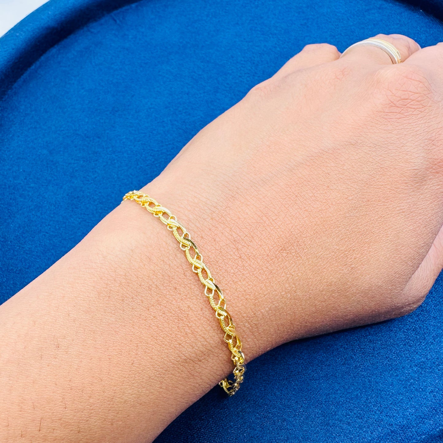 22k Solid Gold Bracelet - Teens and adults