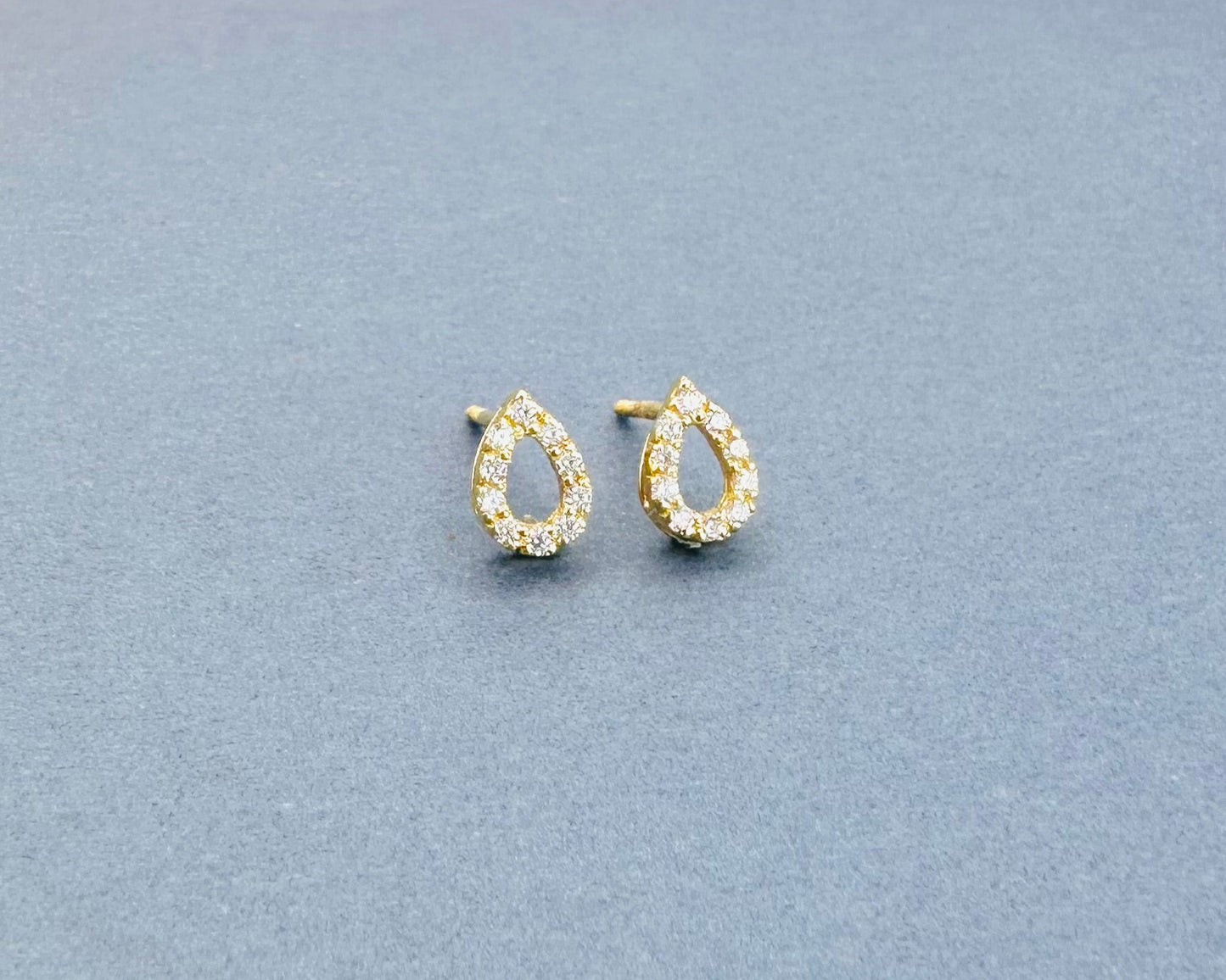 22k solid gold tear drop earrings