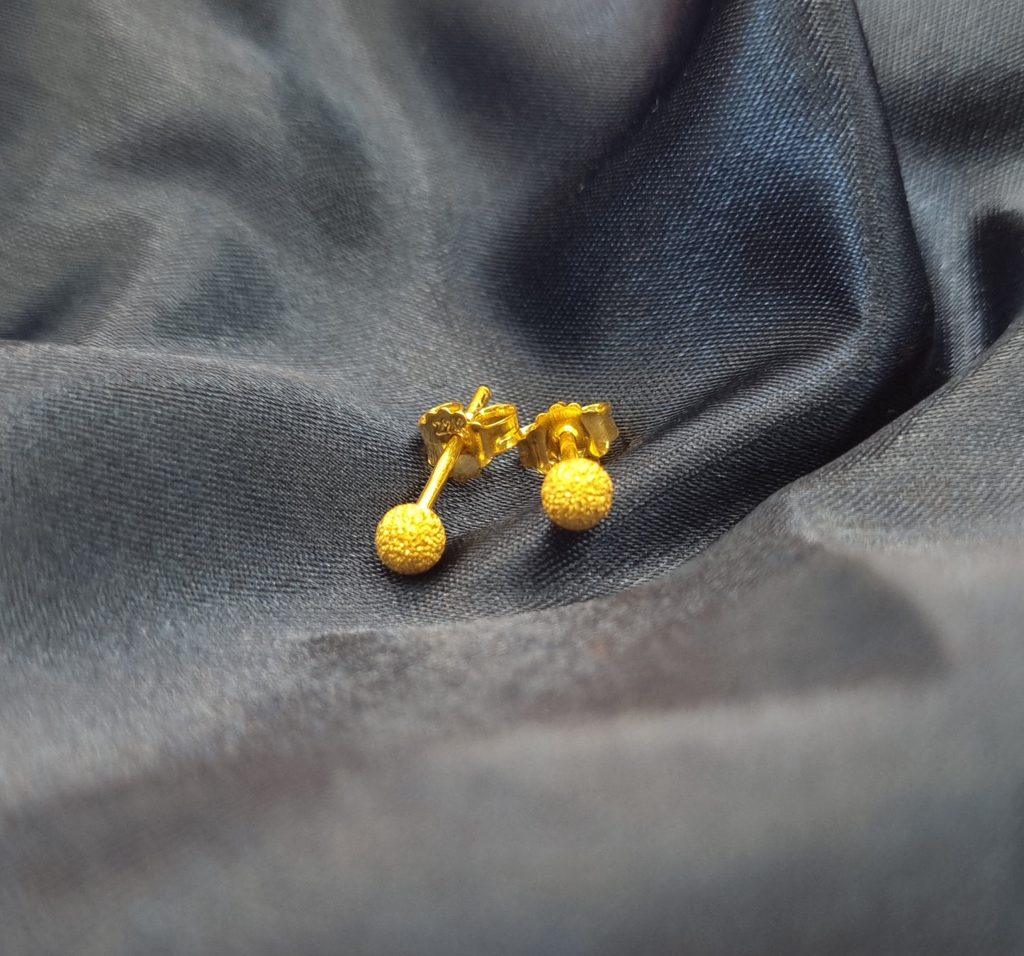 22k solid gold globe earrings in Sand blast finish