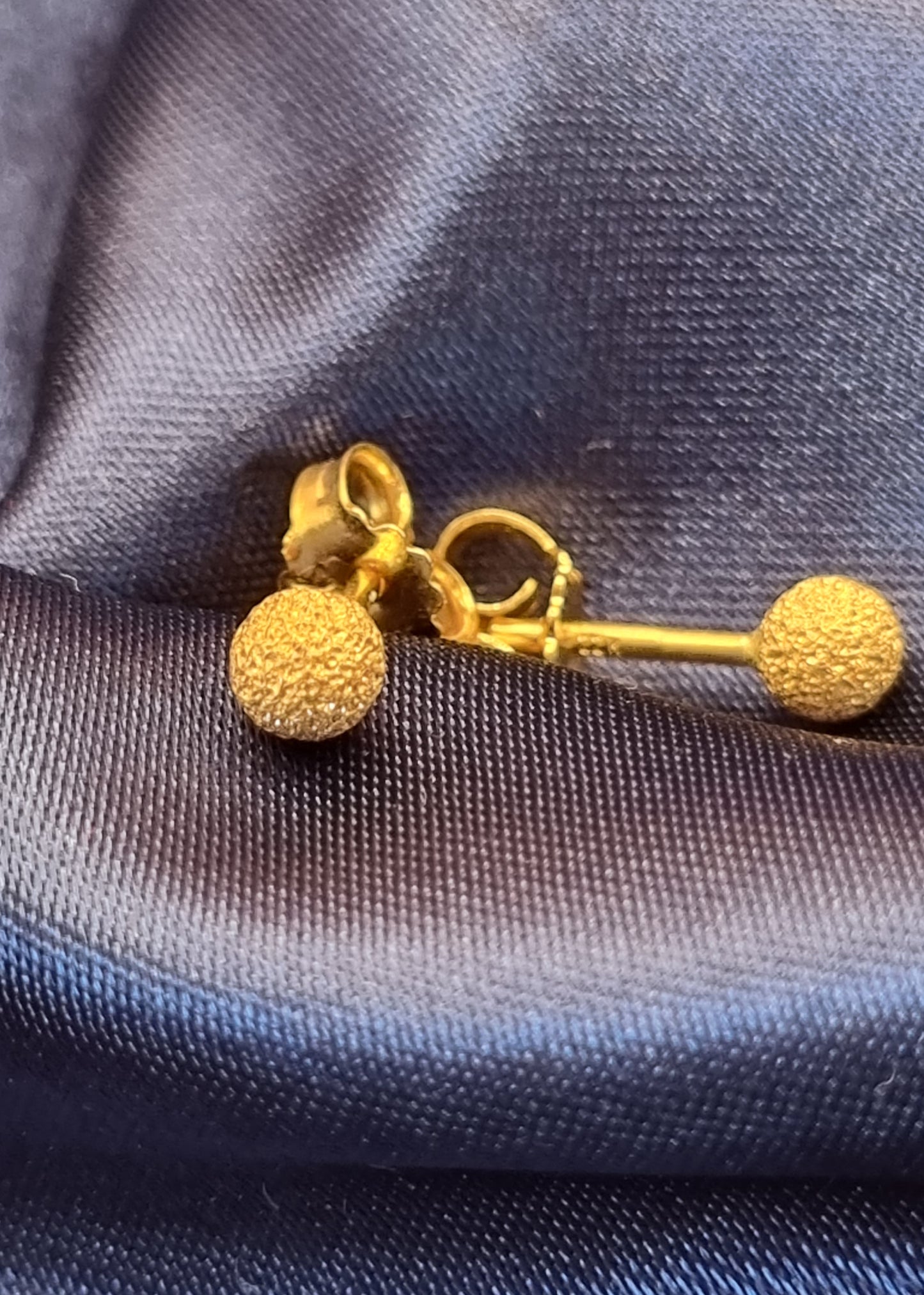 22k solid gold globe earrings in Sand blast finish