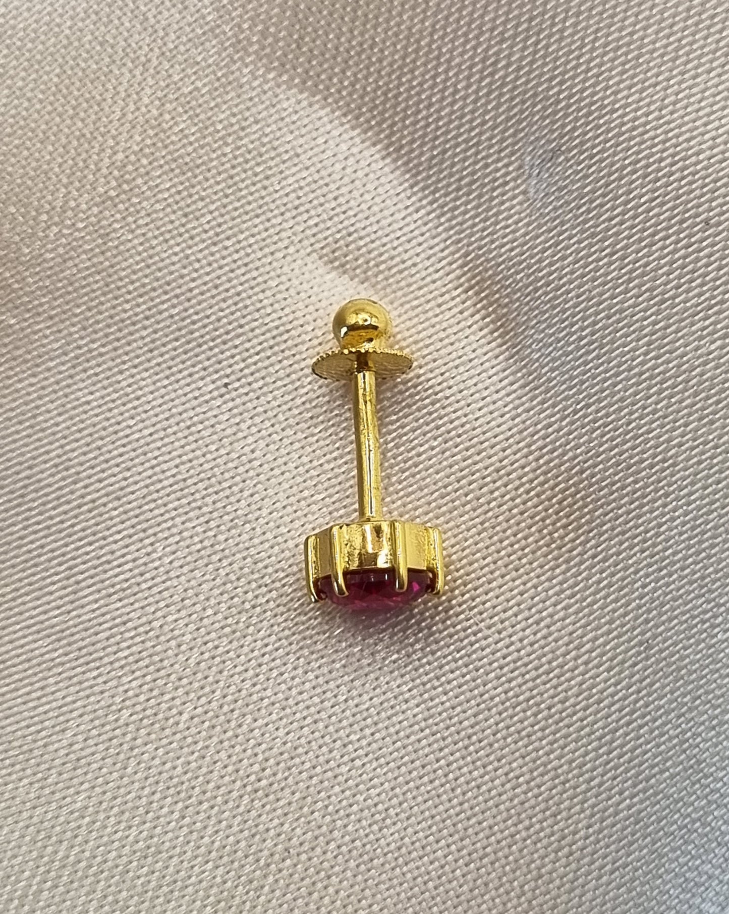22k solid gold ear studs ruby colour cubic zirconia