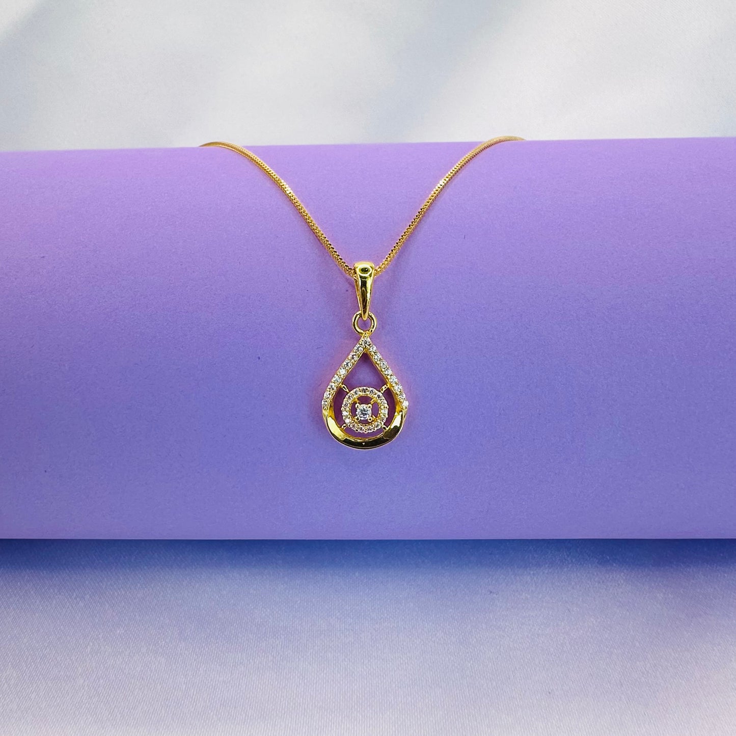 22k solid gold studded pendant only