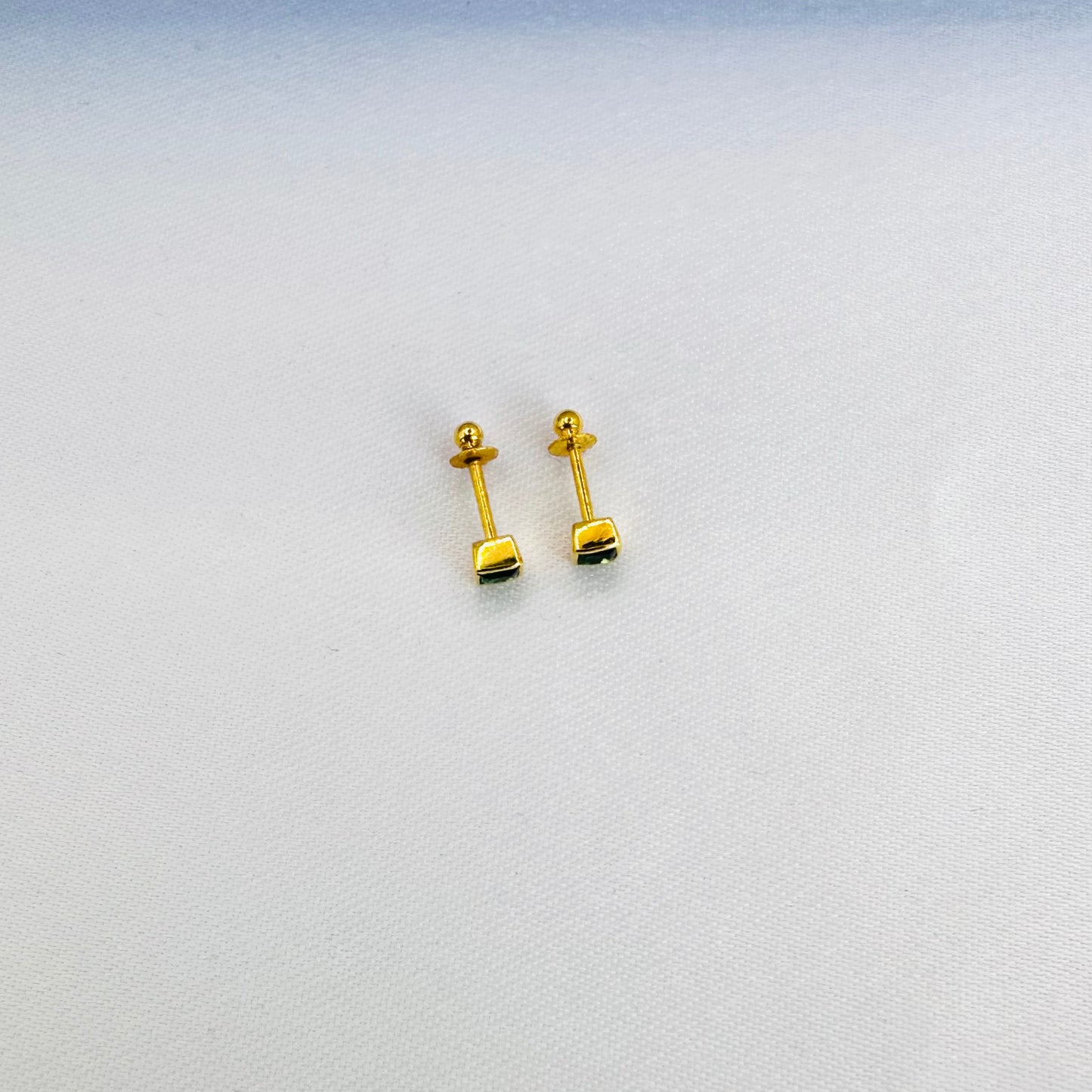 22k solid gold small square earrings - green