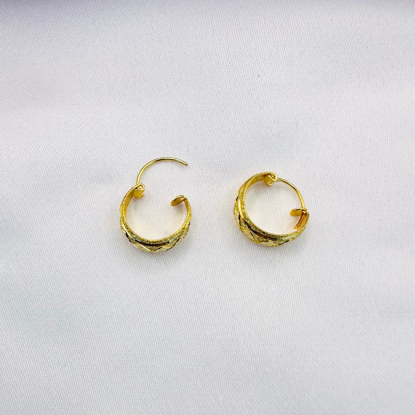 22k solid gold basket hoops earring