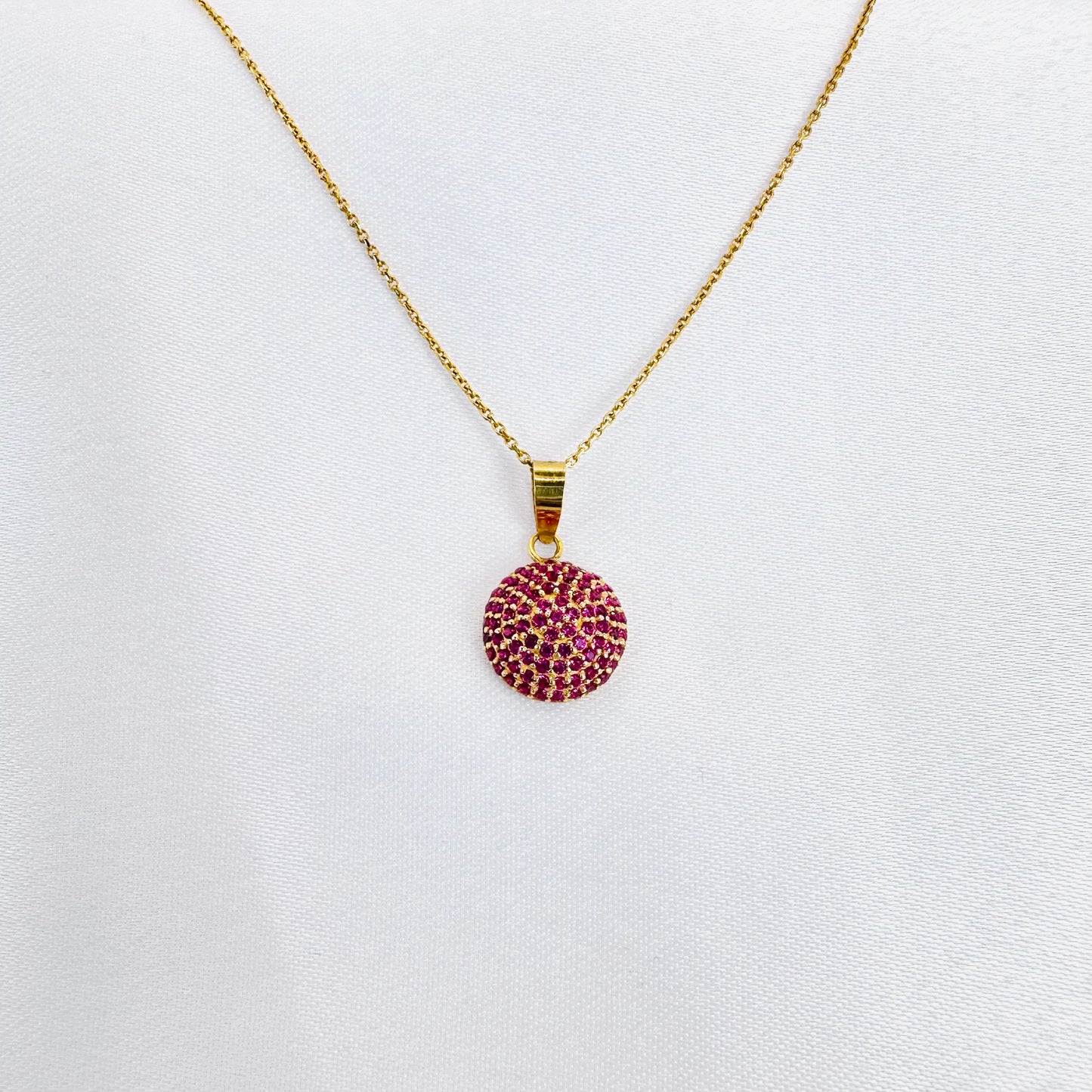 22k solid gold round pendant