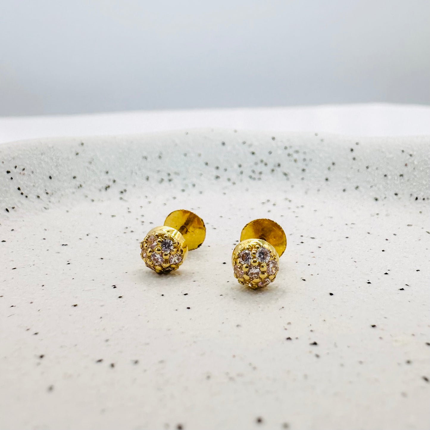 22k solid gold white studded earrings