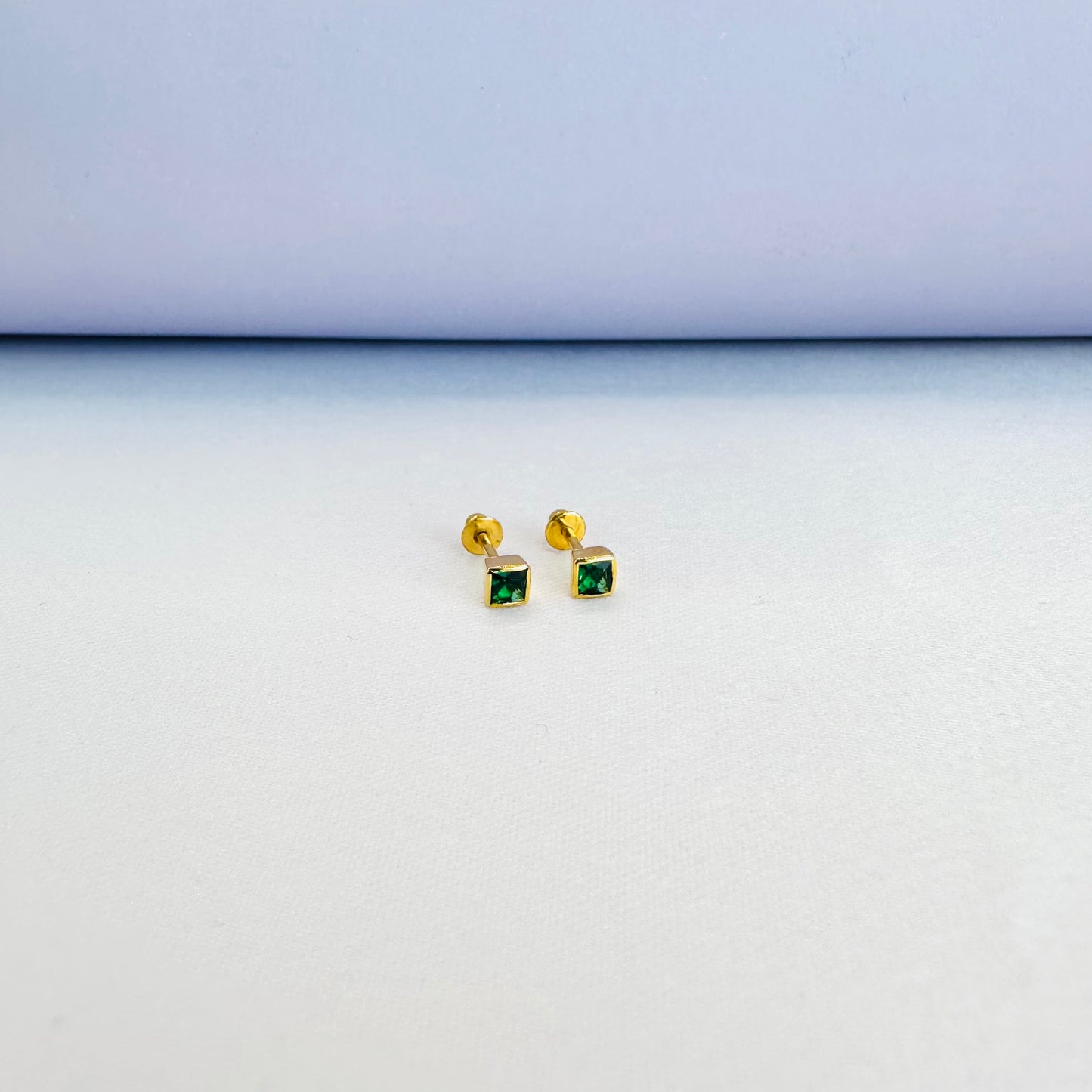 22k solid gold small square earrings - green