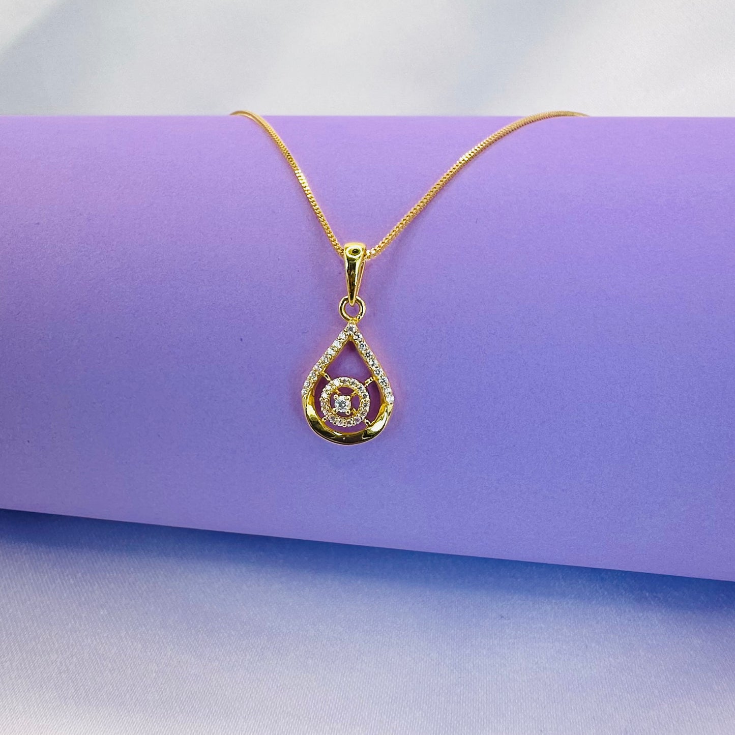 22k solid gold studded pendant only