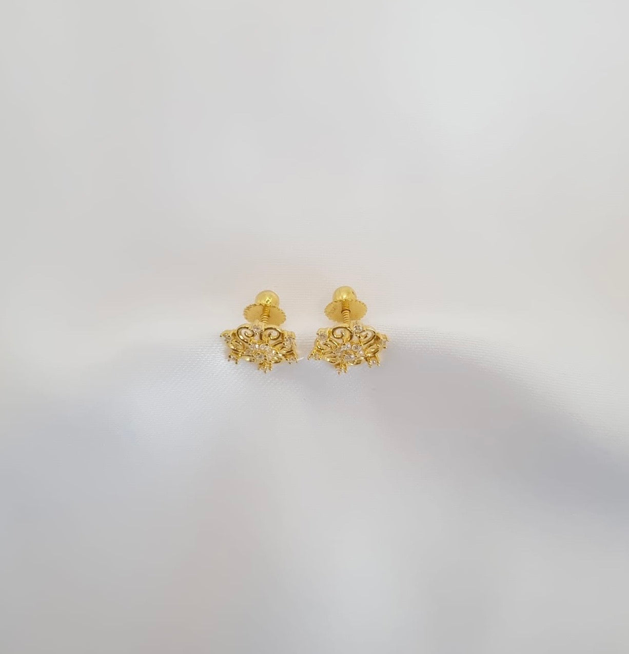 22k solid gold  designer earrings
