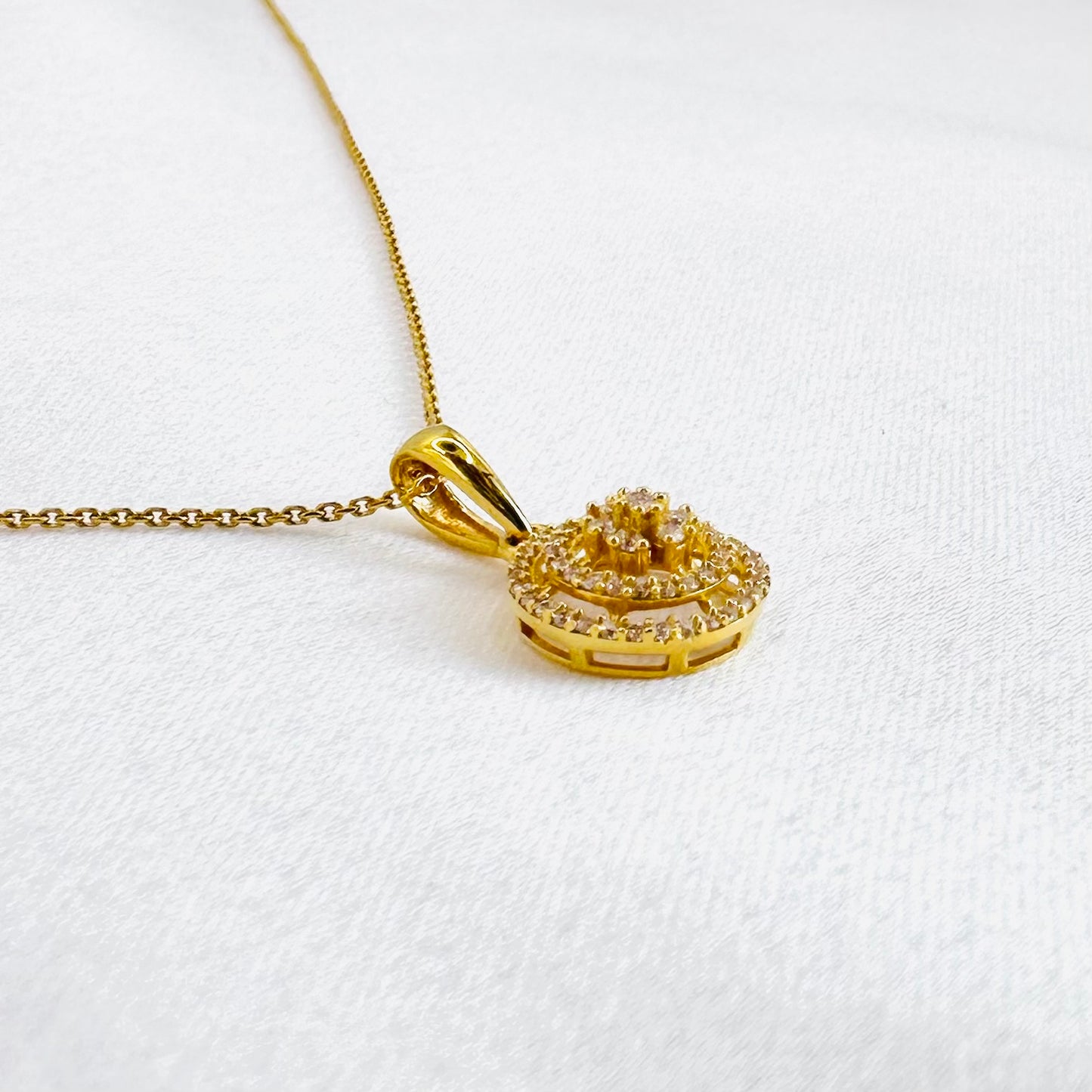 22k solid gold studded pendant only