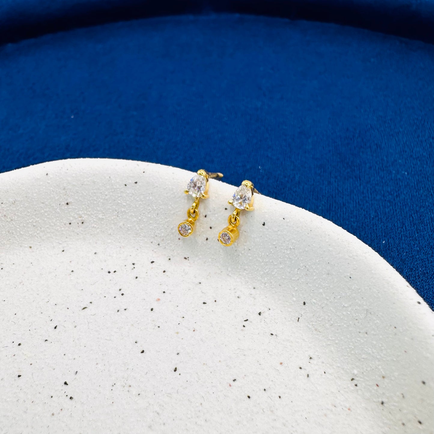 22k solid gold dangle ear studs / earrings