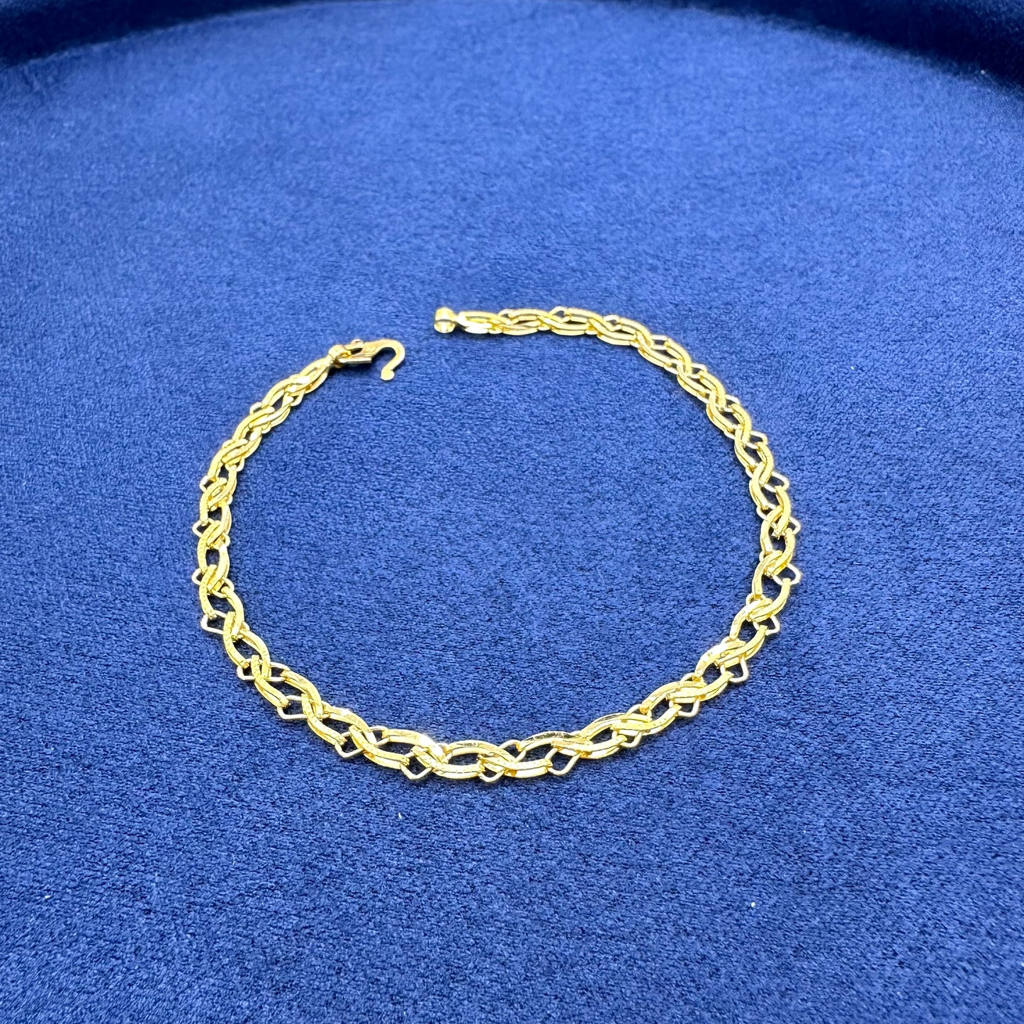 22k Solid Gold Bracelet - Teens and adults