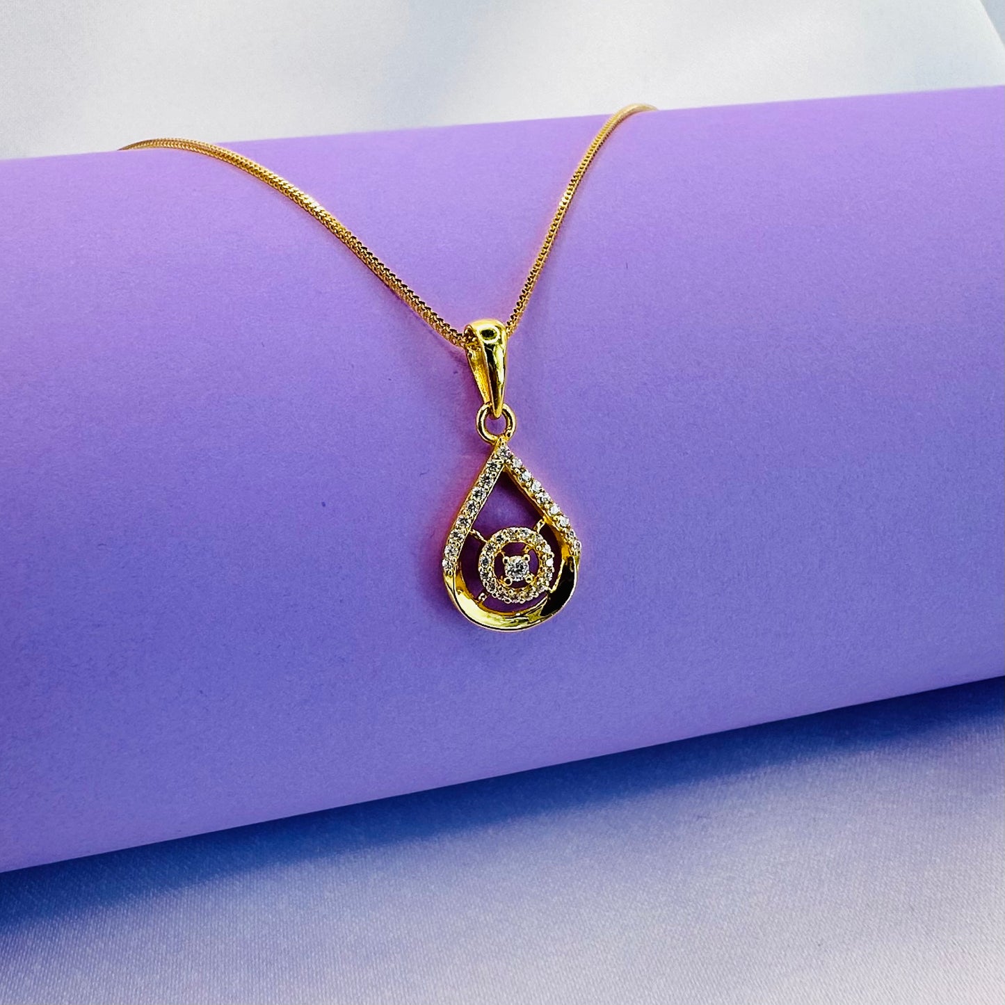 22k solid gold studded pendant only