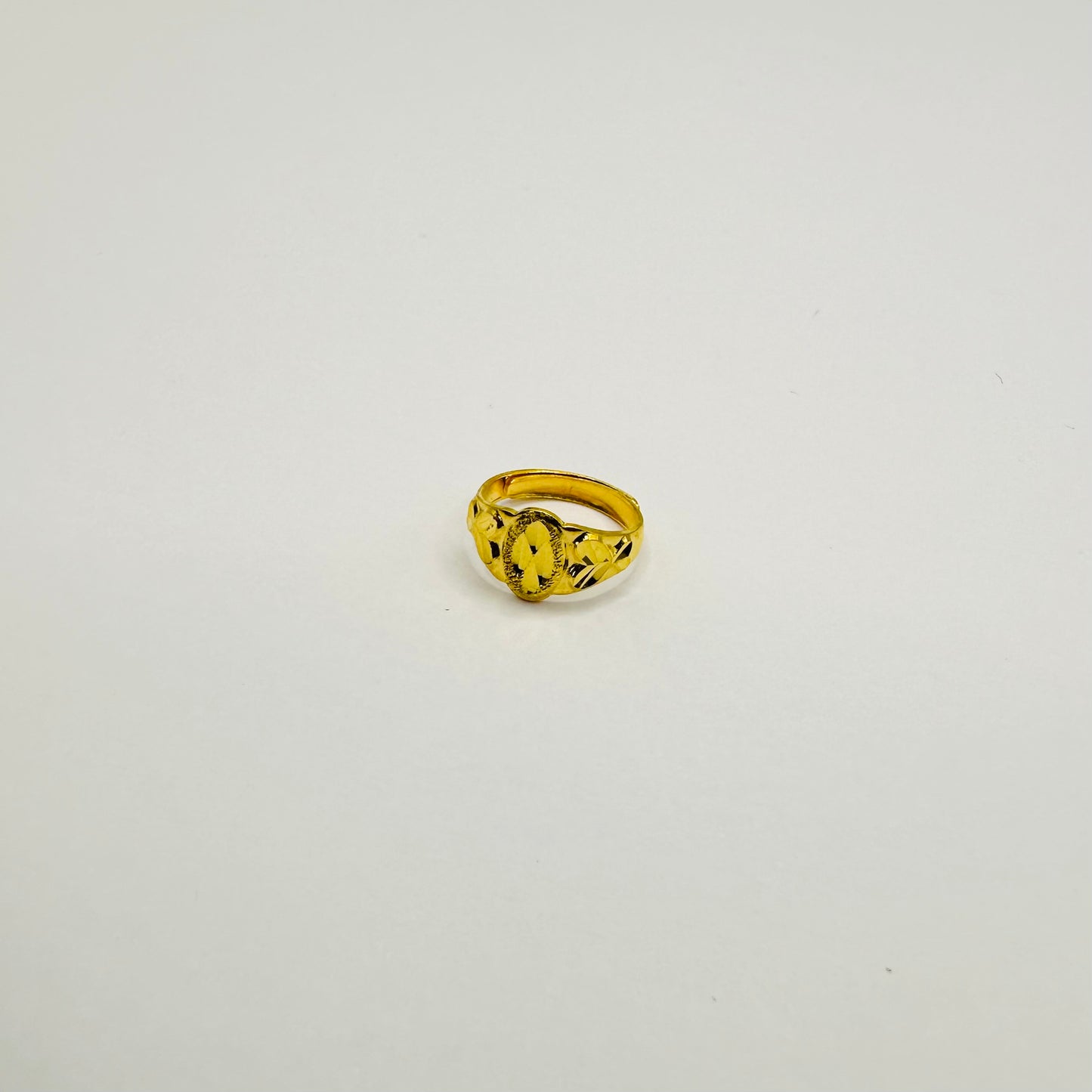 22k solid gold baby ring - 916 hallmarked.