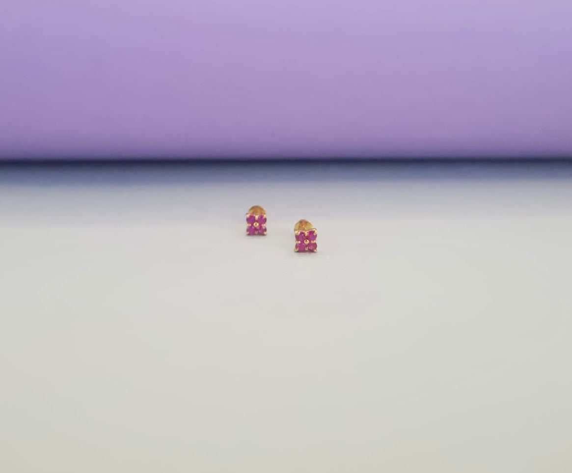 22k solid gold small ruby coloured earrings