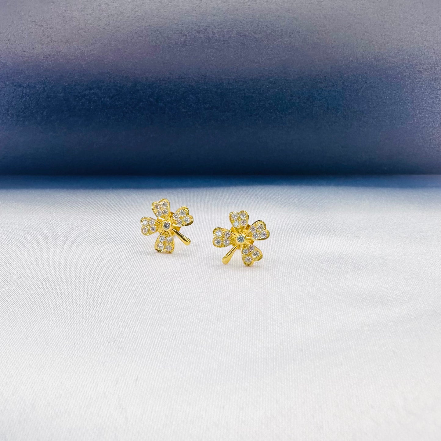 22k solid gold four leaf clover earrings