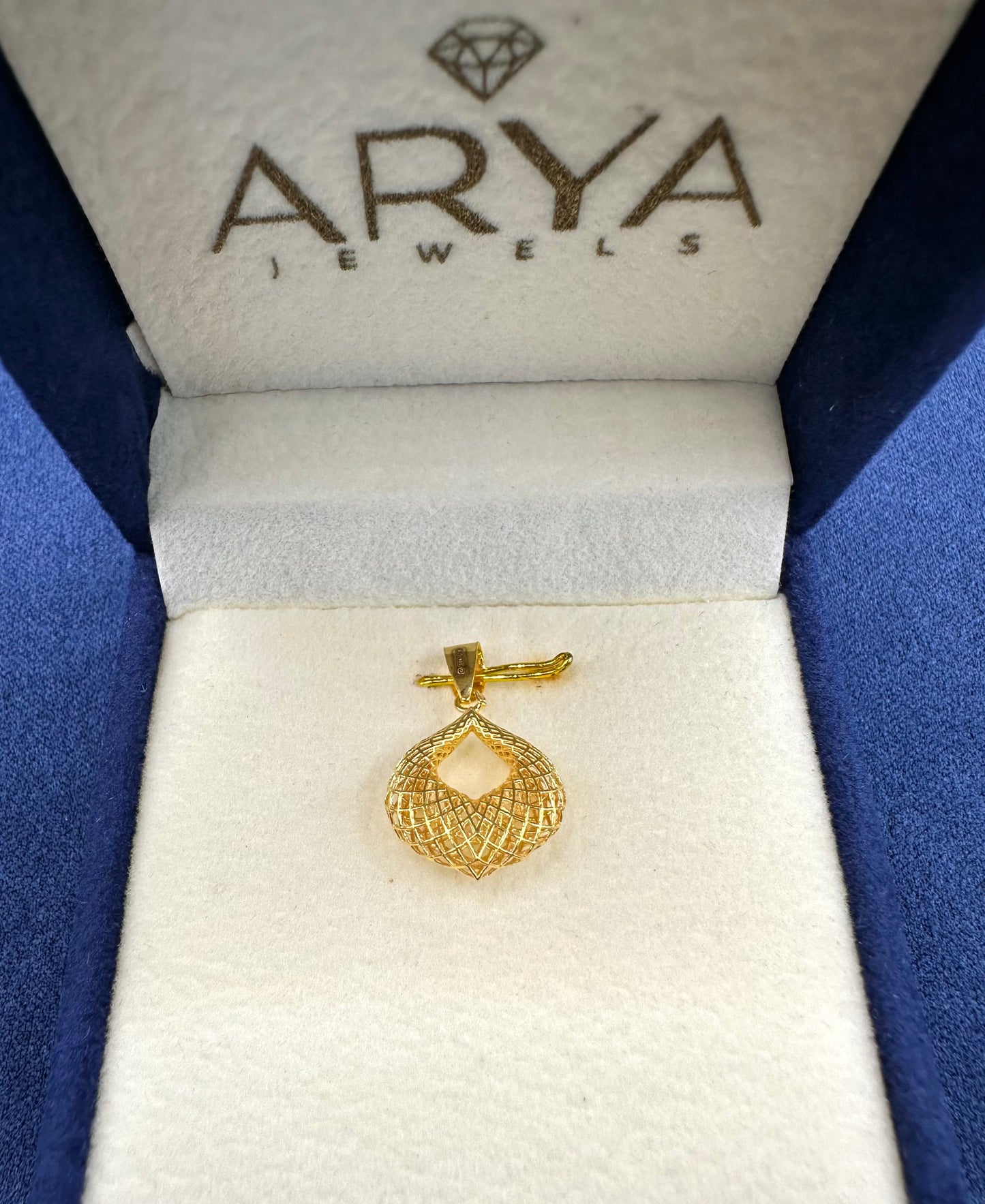 22k solid gold 3D charms pendant