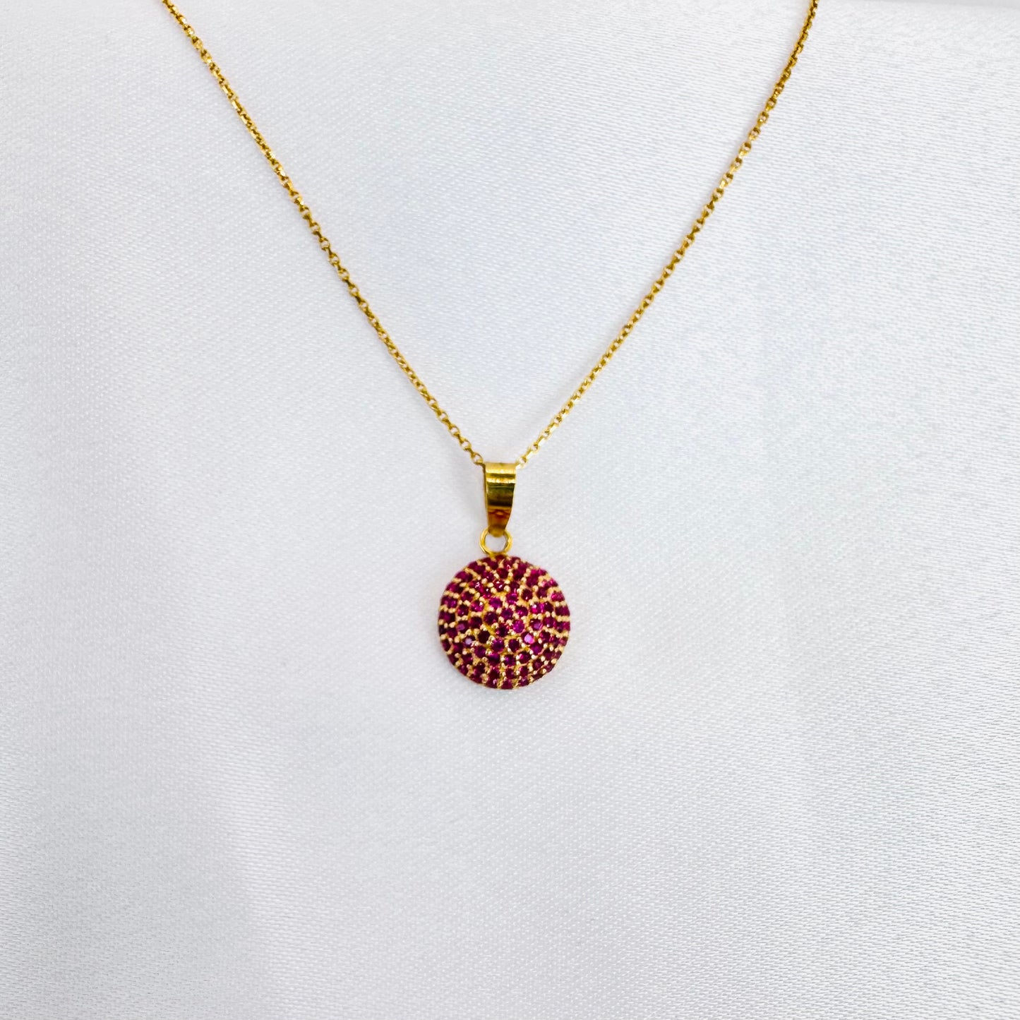 22k solid gold round pendant