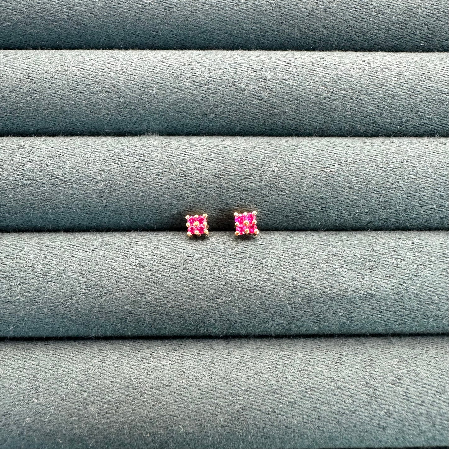 22k solid gold small ruby coloured earrings