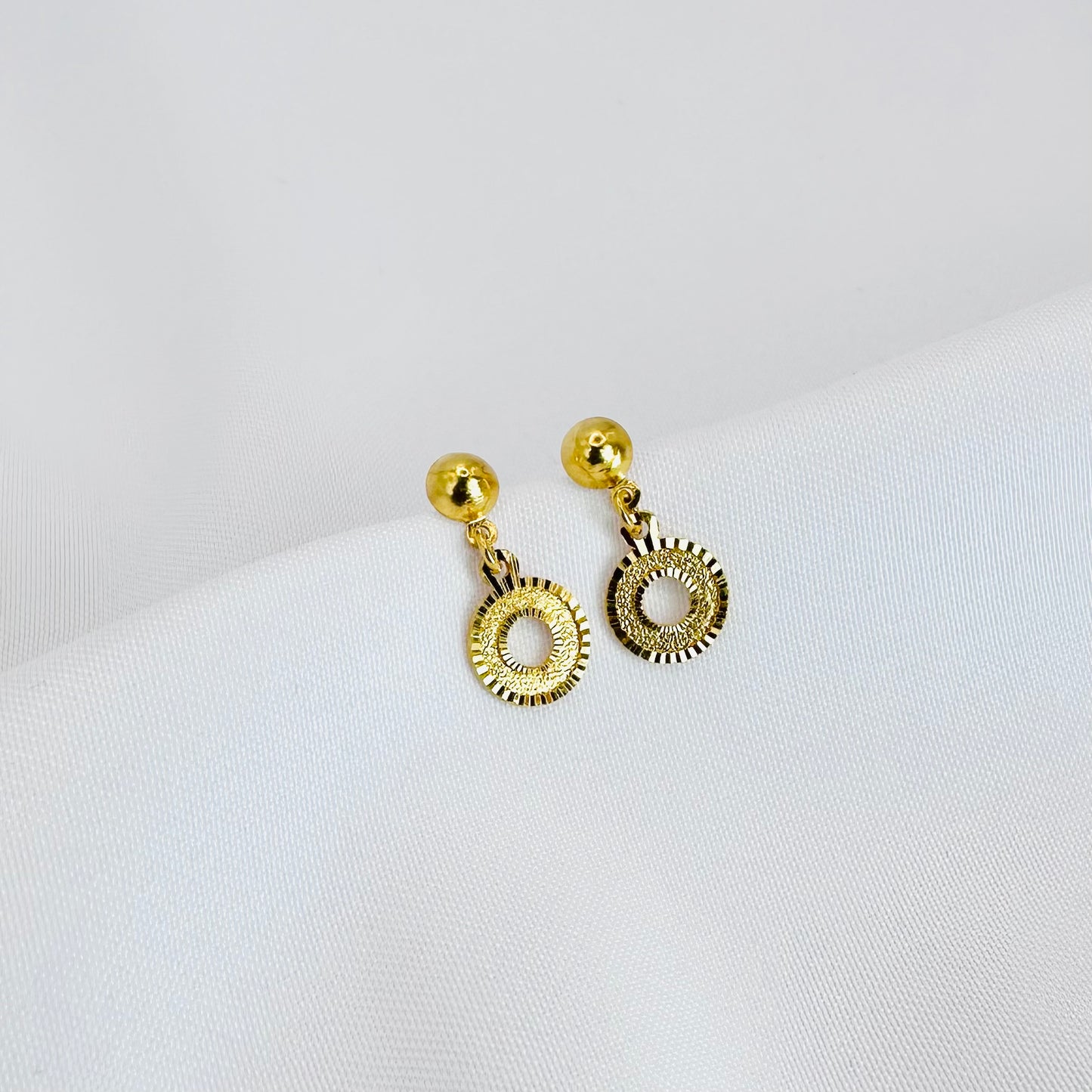 22k solid gold dangle earrings