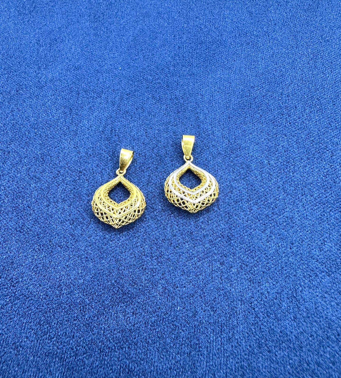 22k solid gold 3D charms pendant
