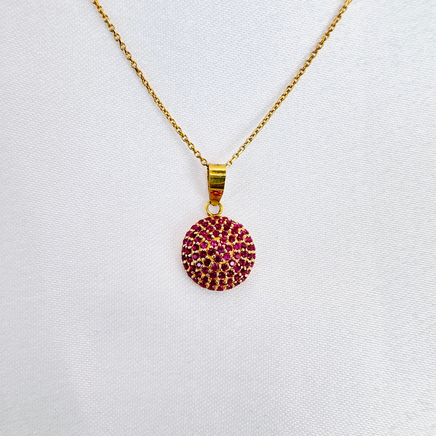 22k solid gold round pendant
