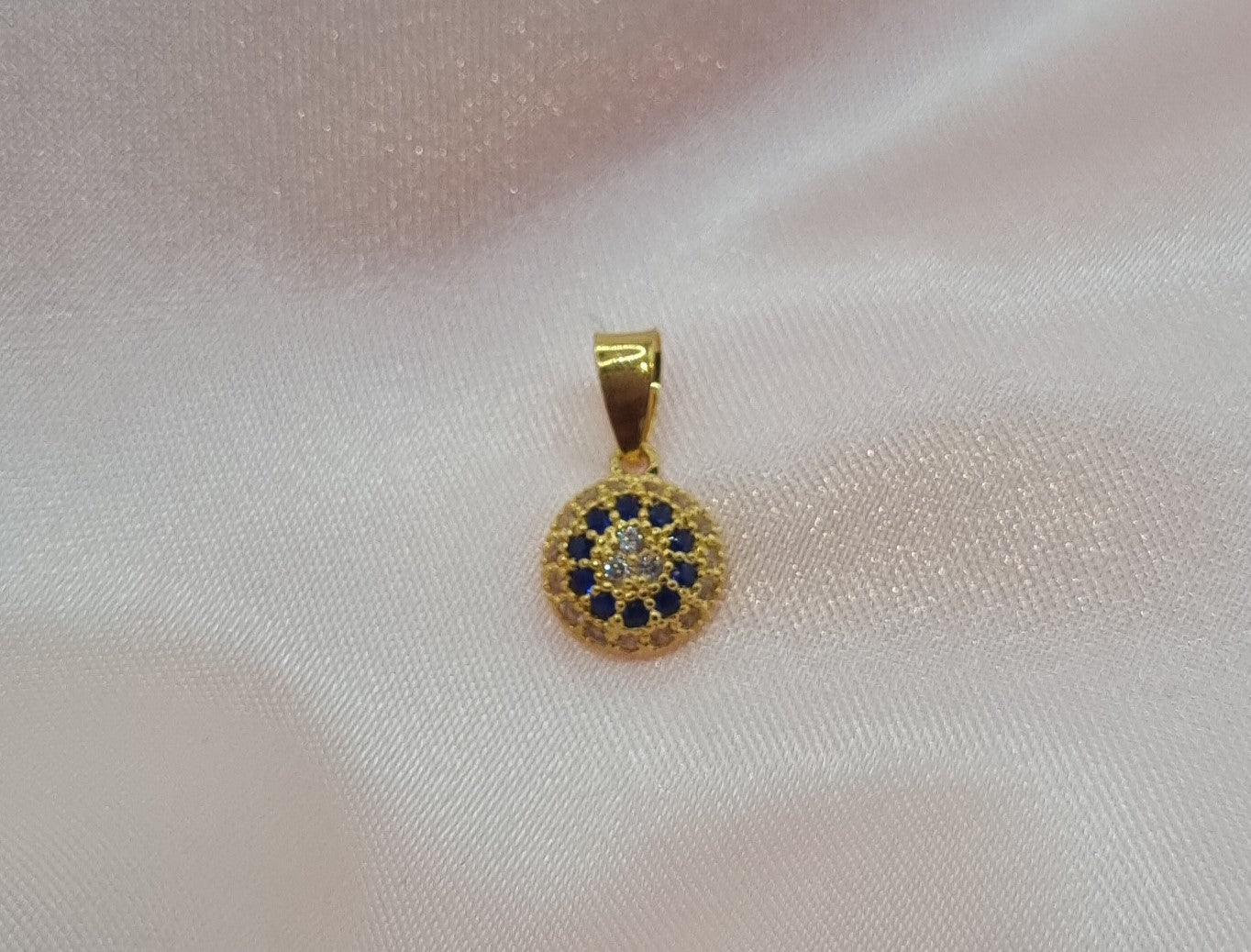22k solid gold pendant