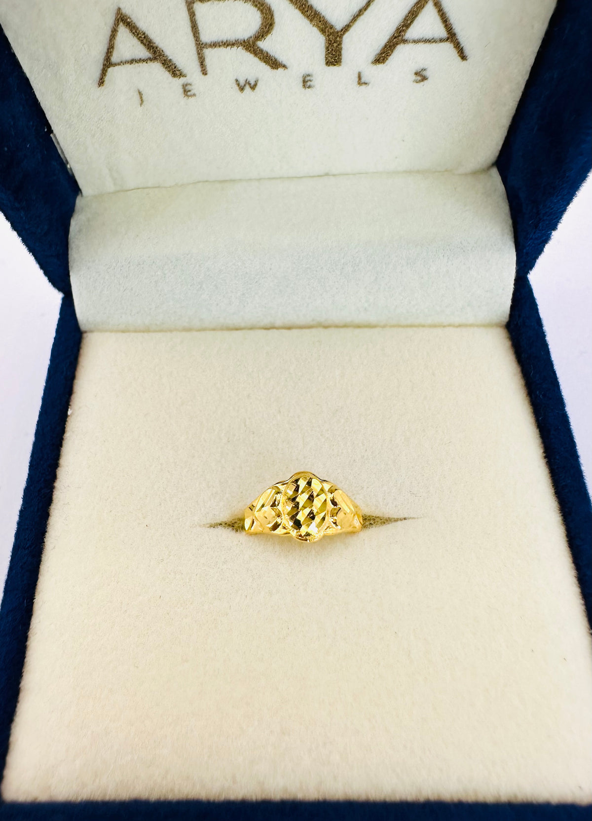 22k solid gold baby ring - 916 hallmarked