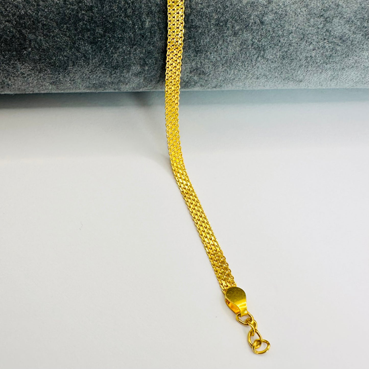 22k solid gold baby/toddlers bracelet