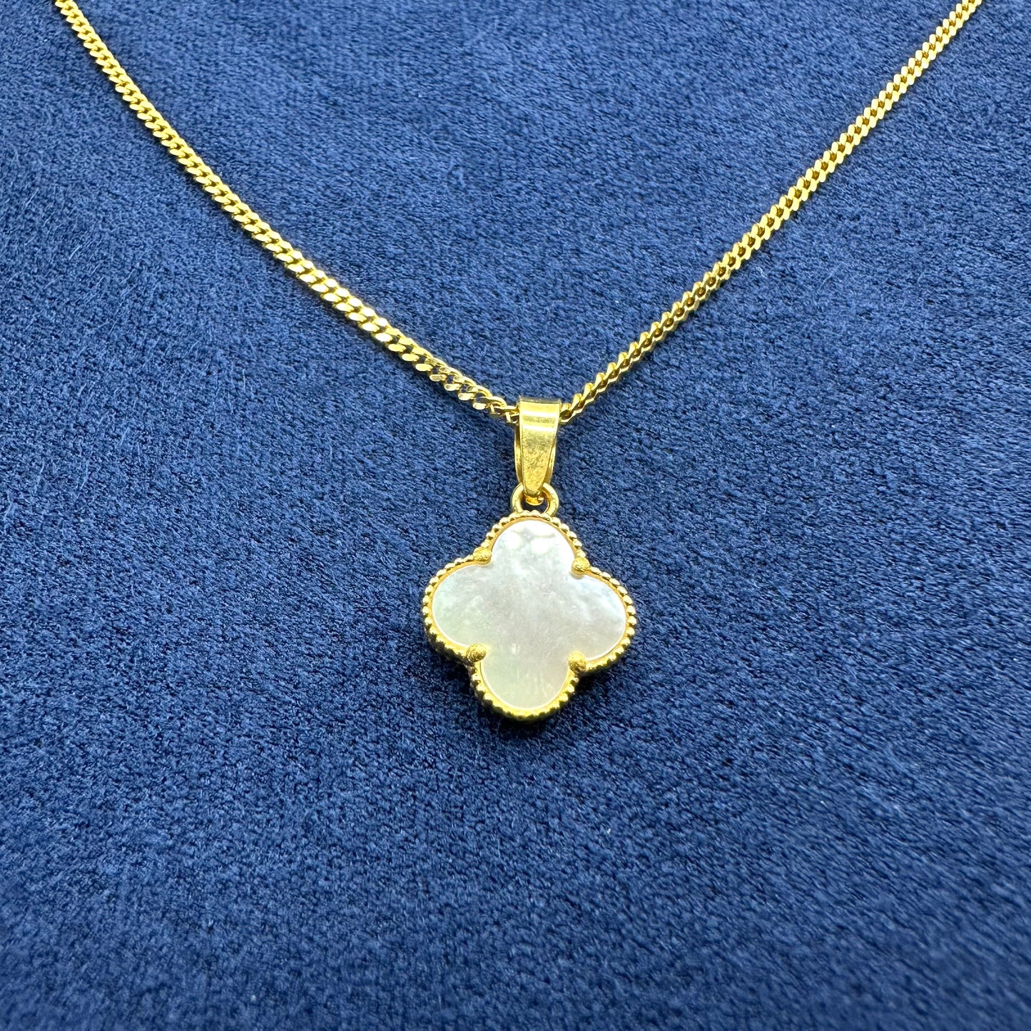 22k solid gold clover pendant