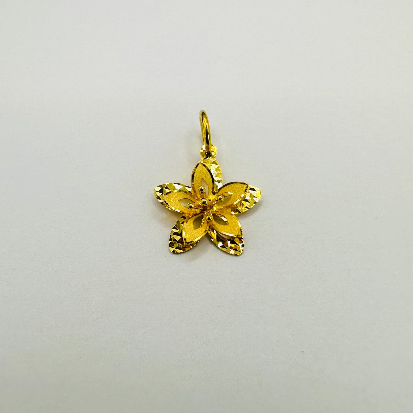 22k solid gold 3D flower pendant only