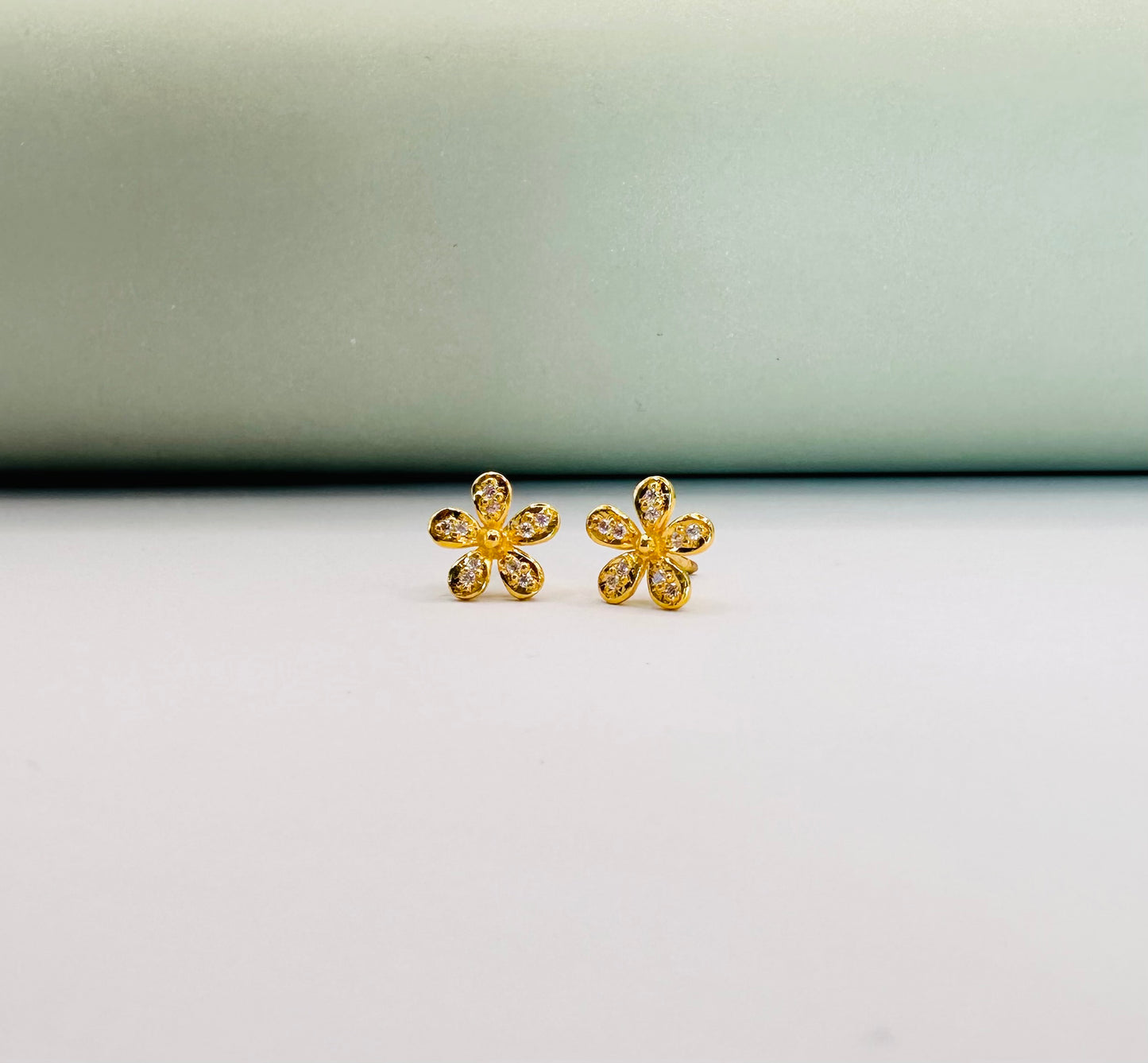 22k solid gold flower earrings