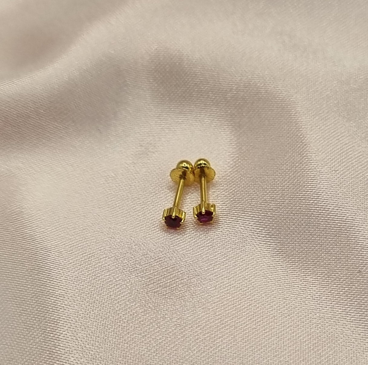 22k solid gold ear studs ruby colour cubic zirconia