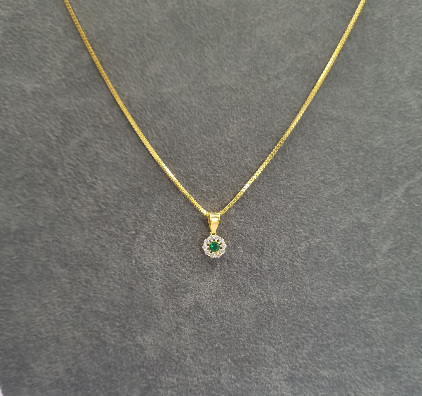 22k solid gold small flower pendant only