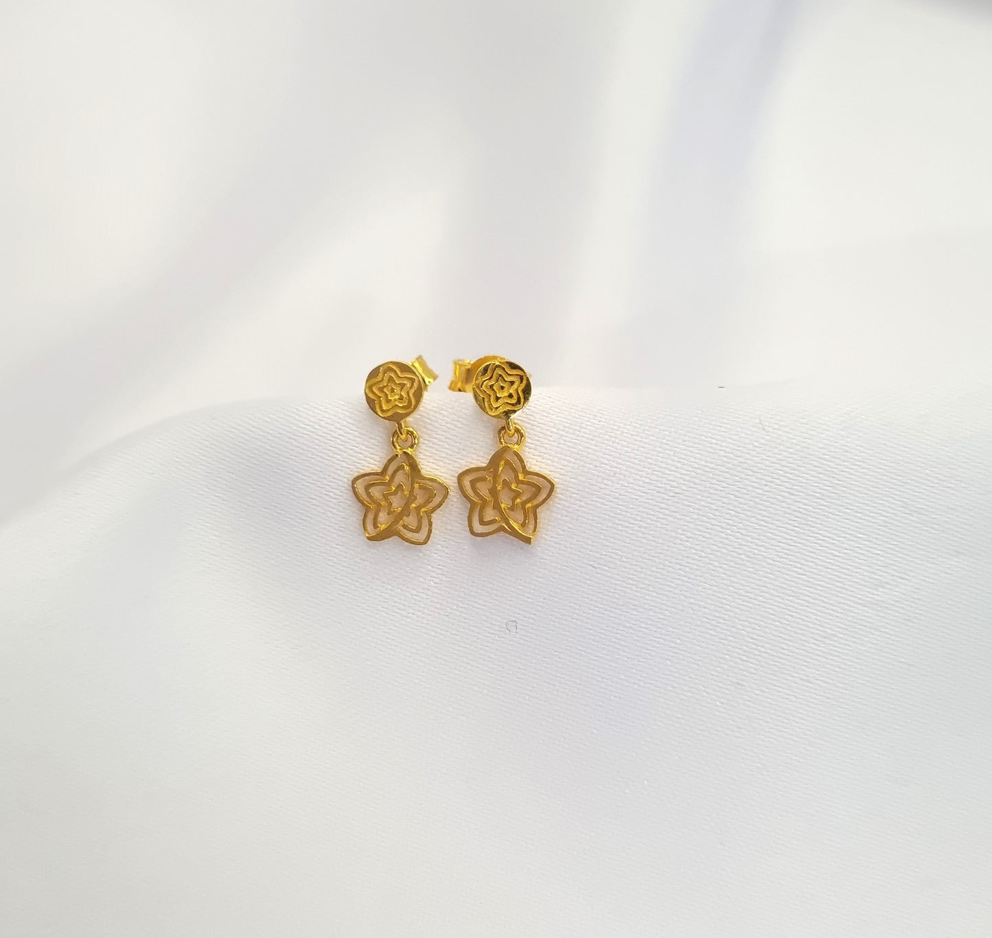 22k solid gold dangle star Earrings