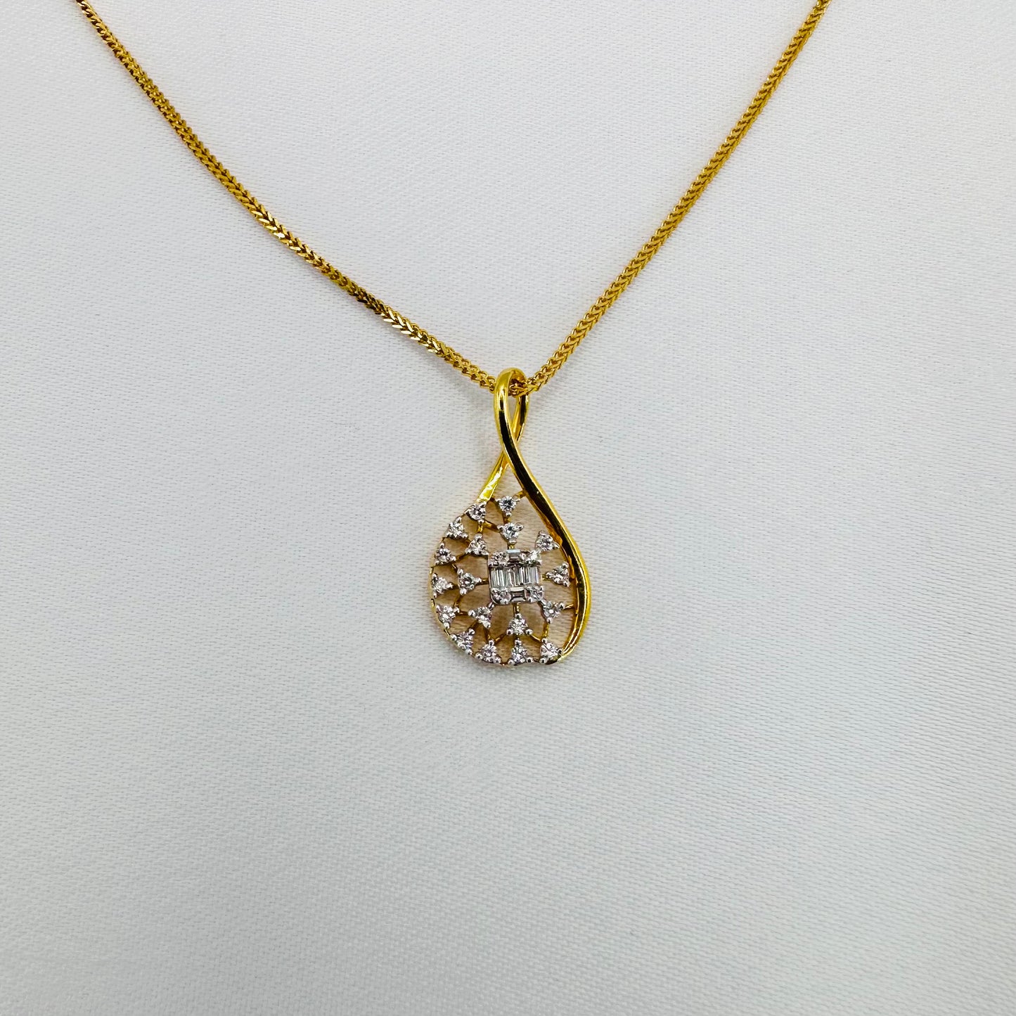 22k solid gold twisted pendant only