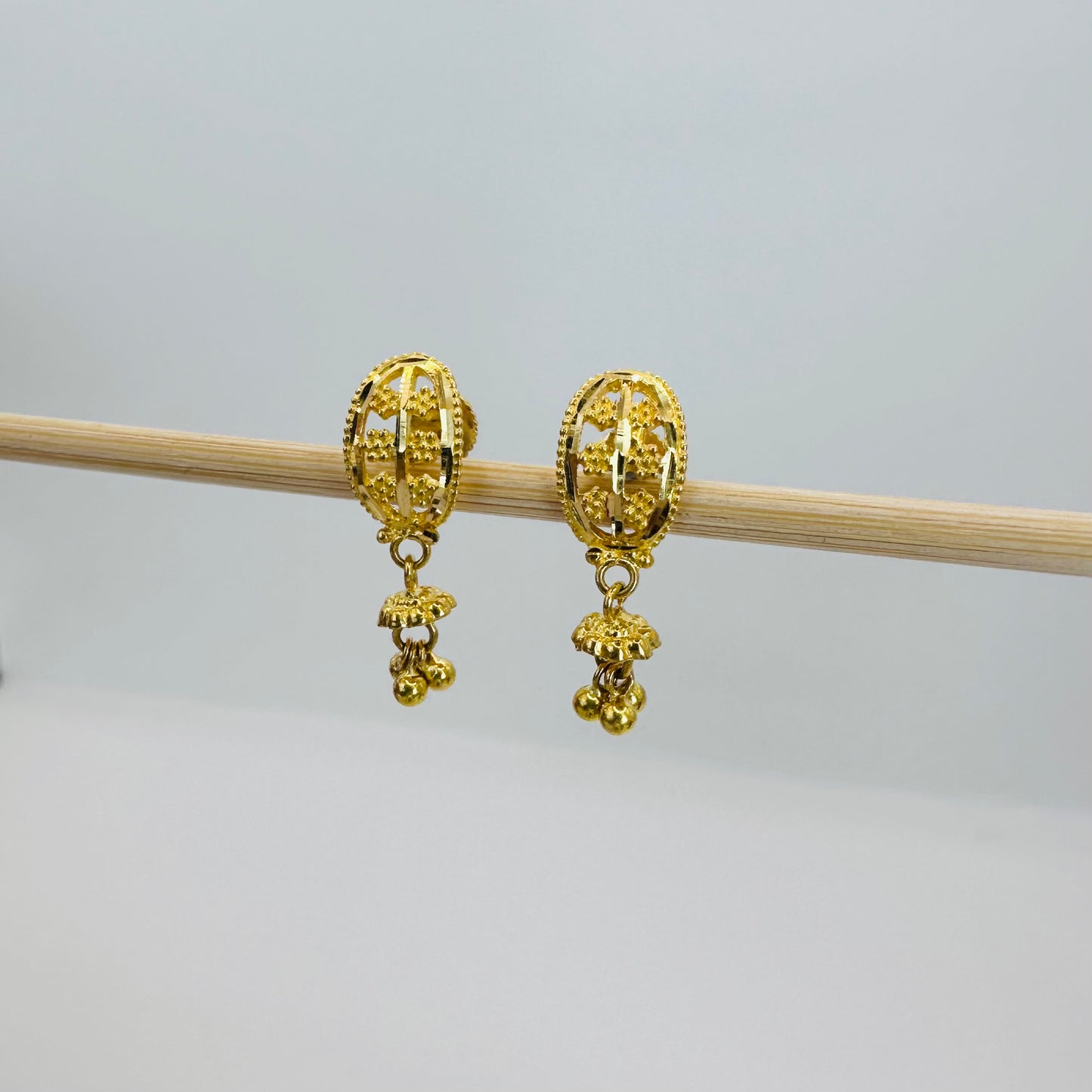 22k solid gold dangle Earrings