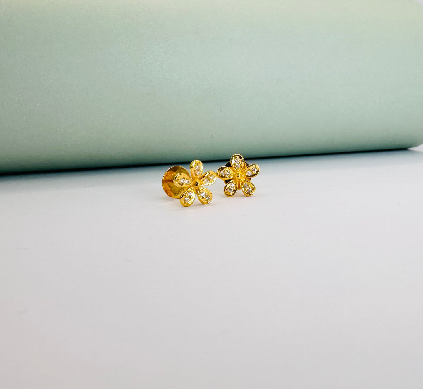 22k solid gold flower earrings