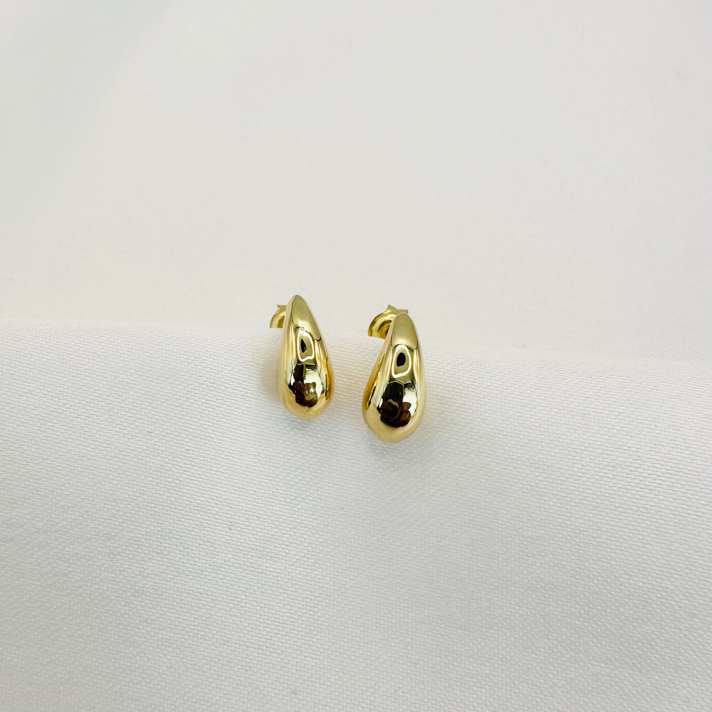 18k solid gold rain drop  ear studs