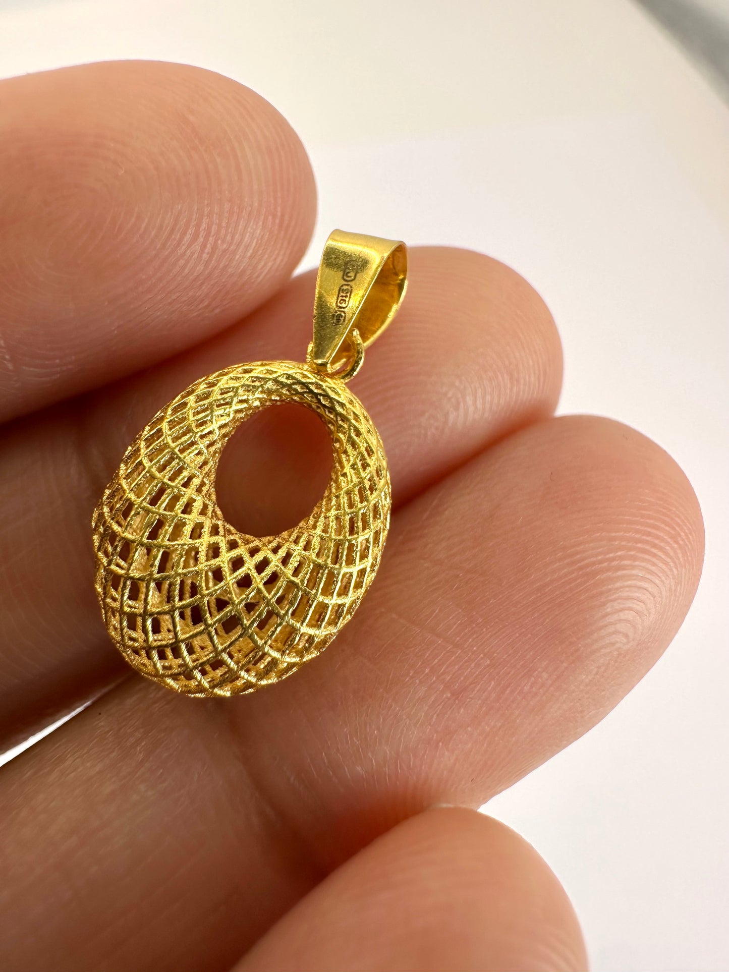 22k solid gold 3D charms pendant