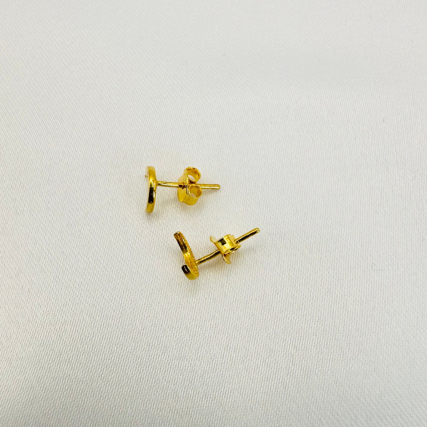 22k solid gold crescent earrings