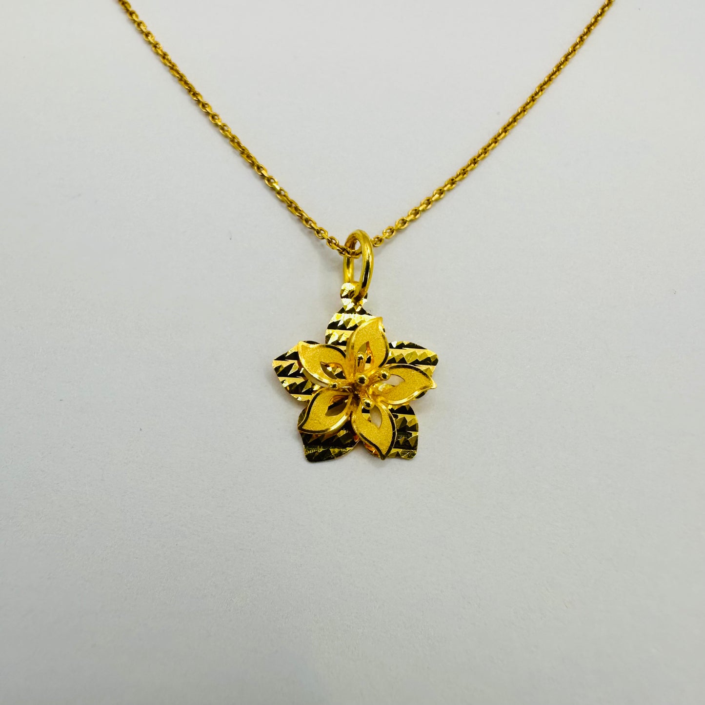 22k solid gold 3D flower pendant only