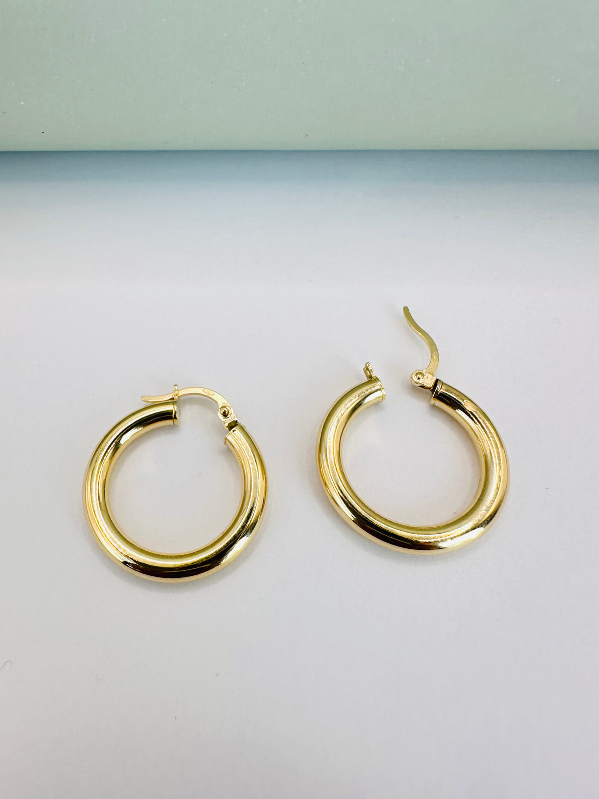 18K Solid Gold Hoop Earrings