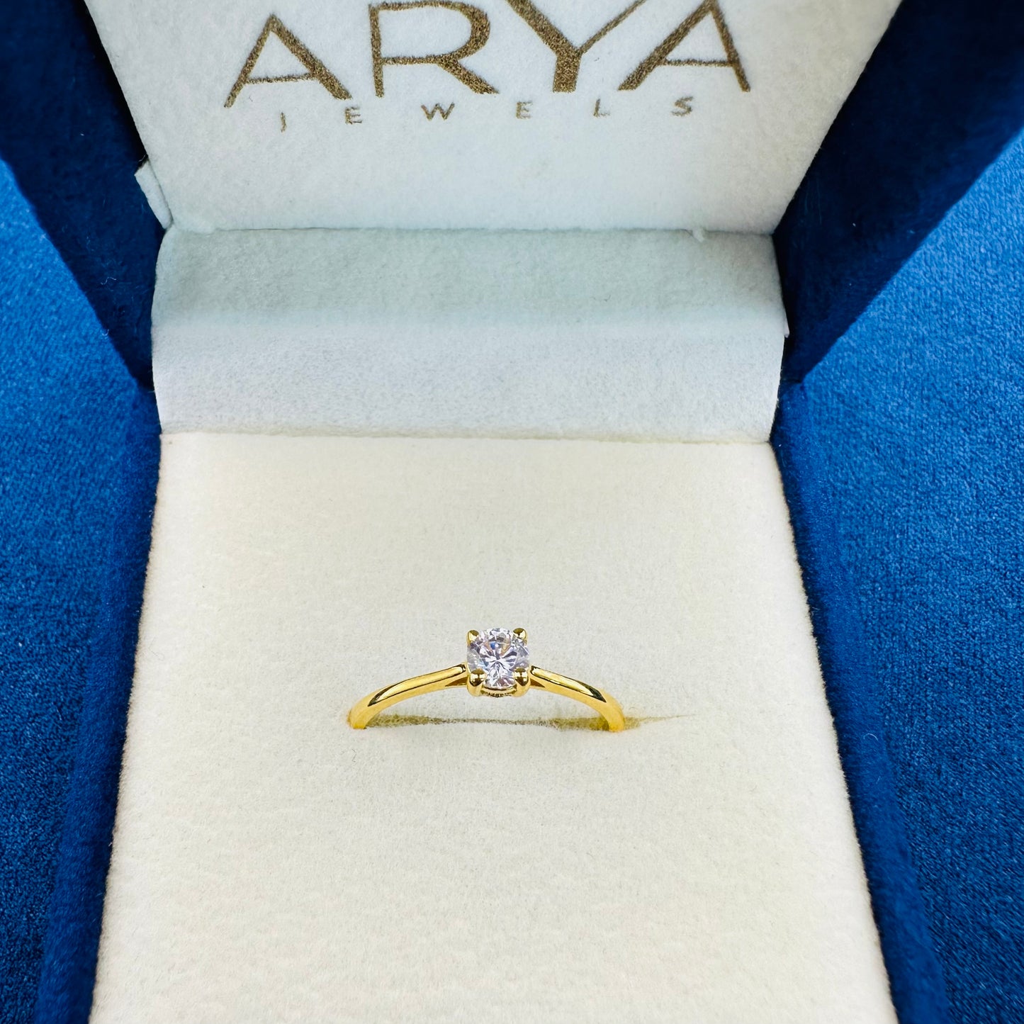 22k solid gold ring - 916 UK hallmarked.