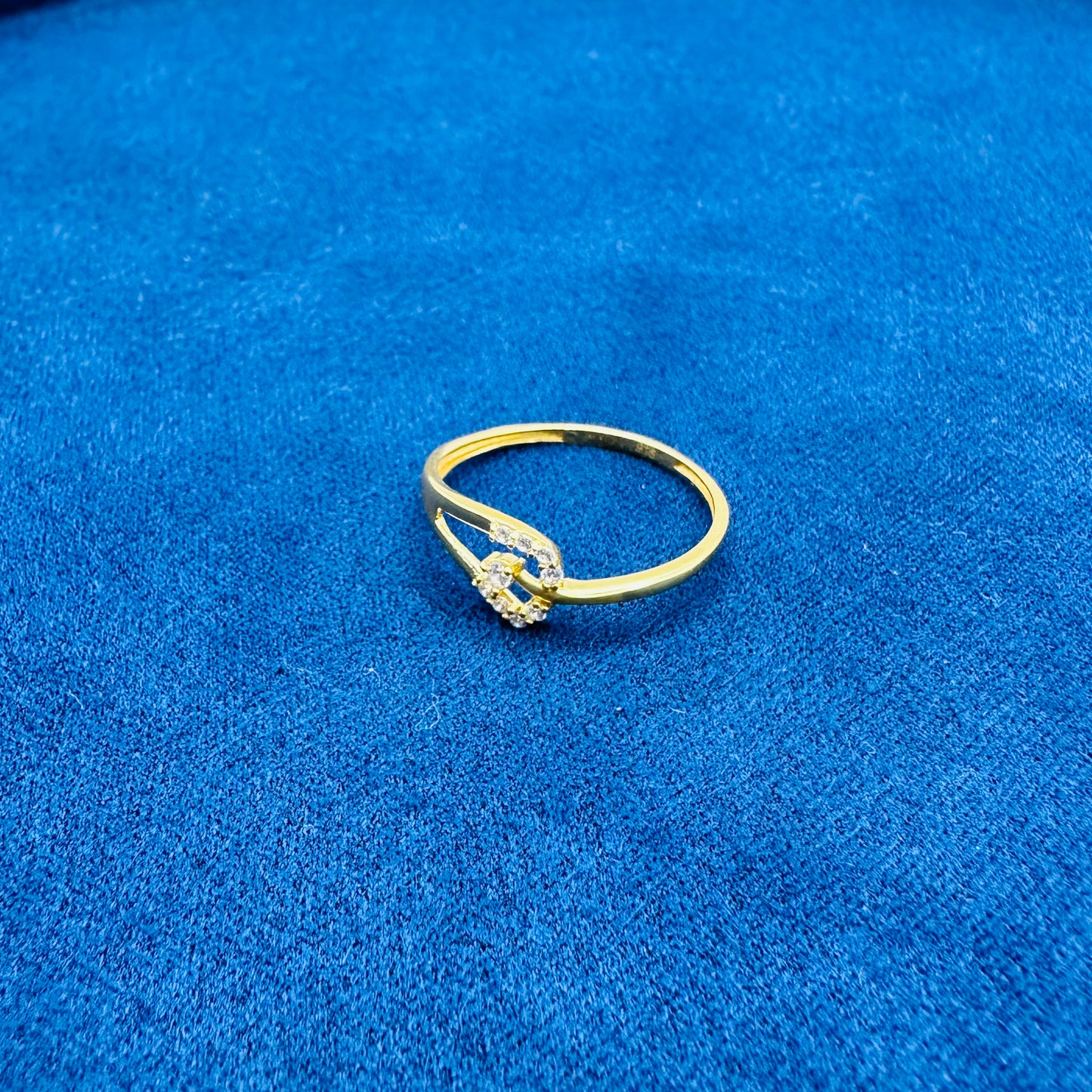22k solid gold ring - 916 UK hallmarked.