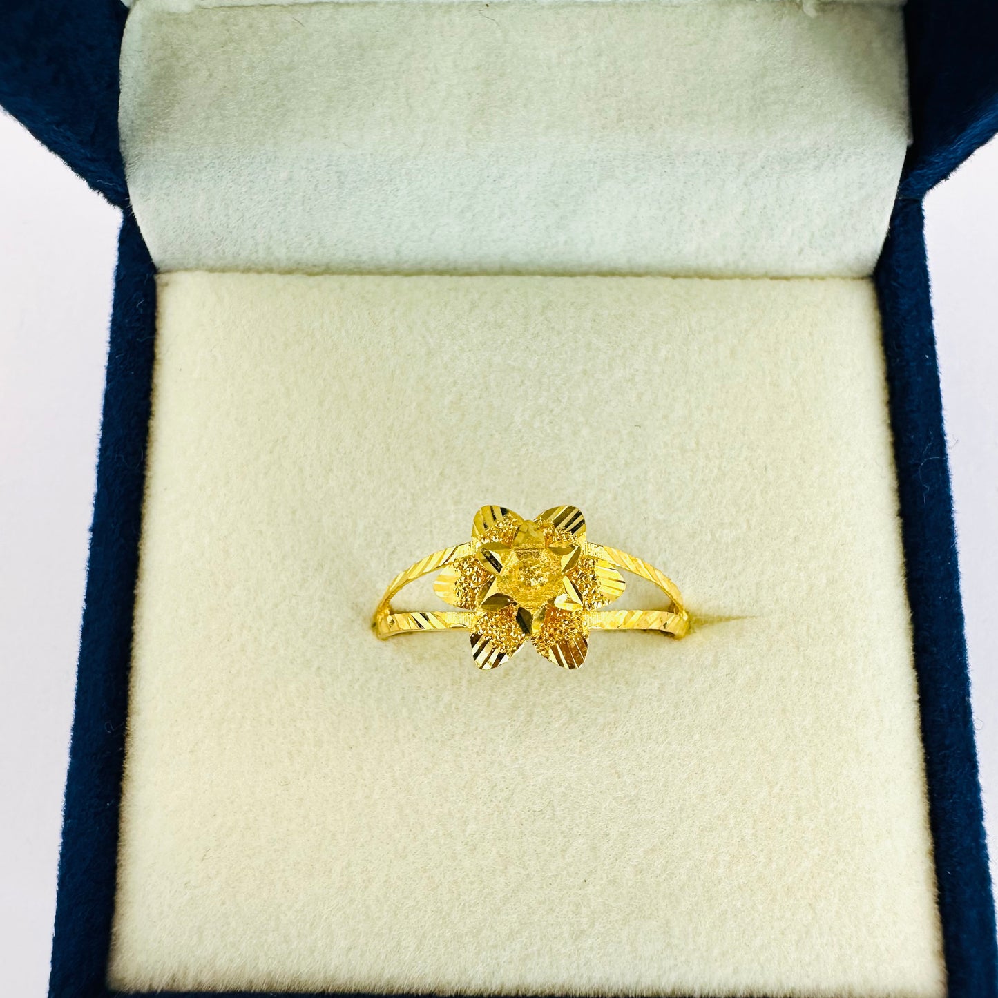 22k solid gold flower ring