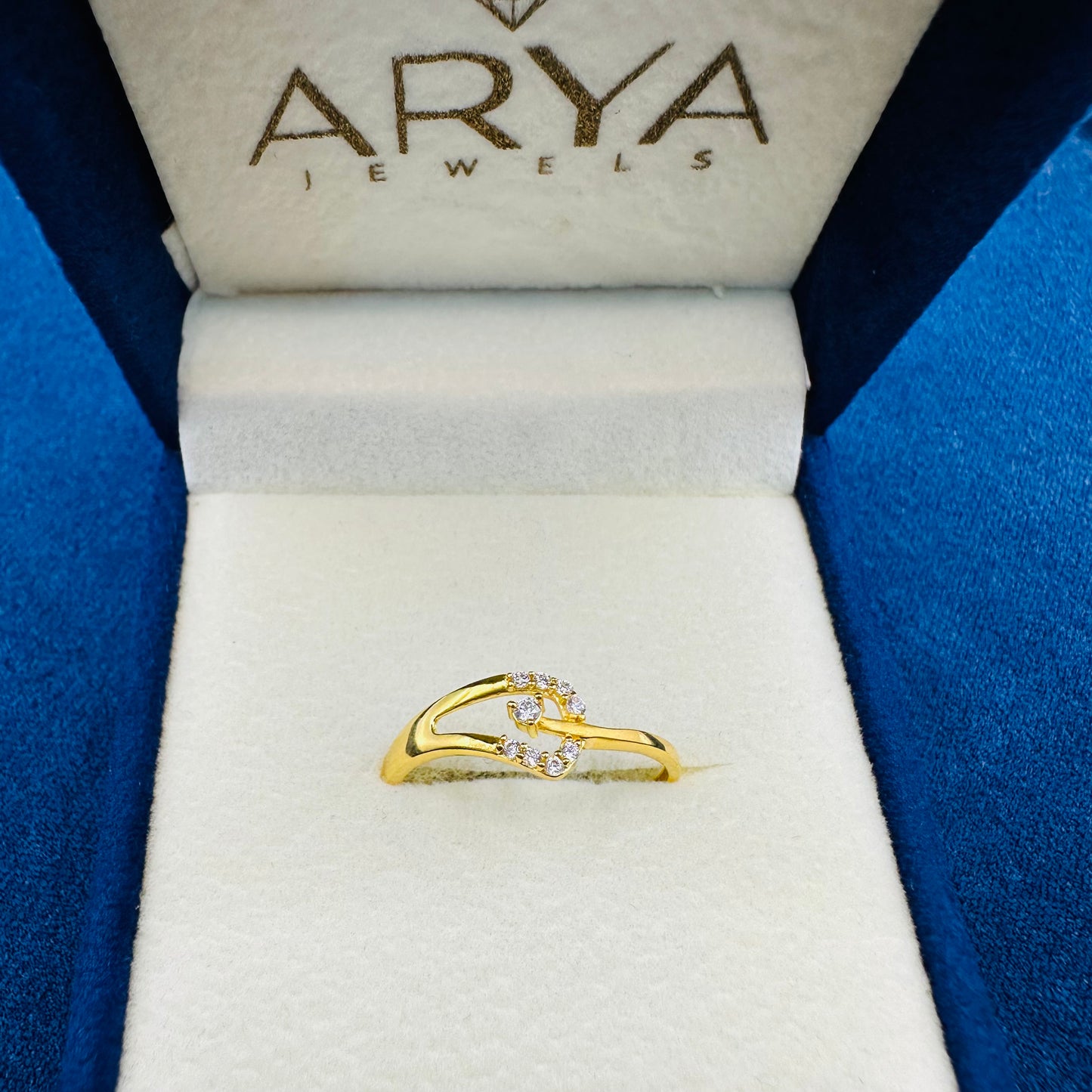 22k solid gold ring - 916 UK hallmarked.