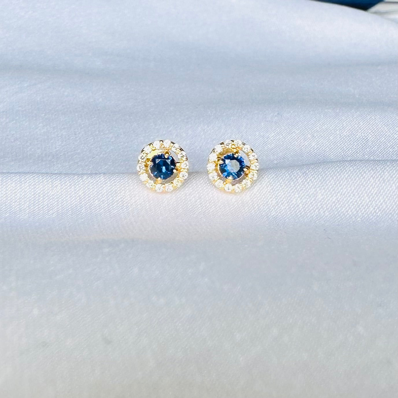 22k solid gold earrings