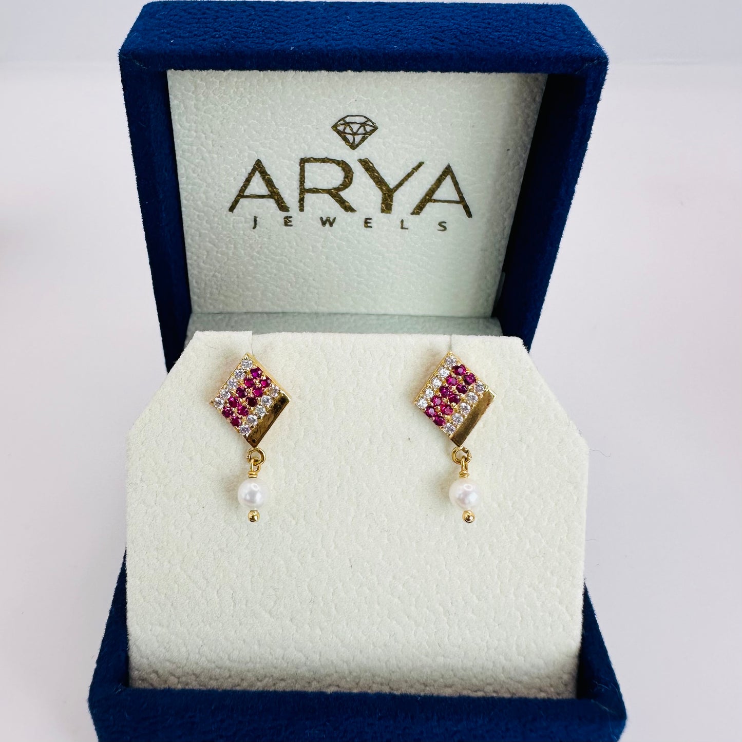 22k solid gold dangle Earrings