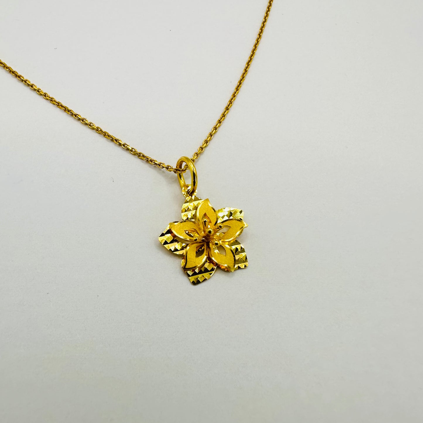 22k solid gold 3D flower pendant only